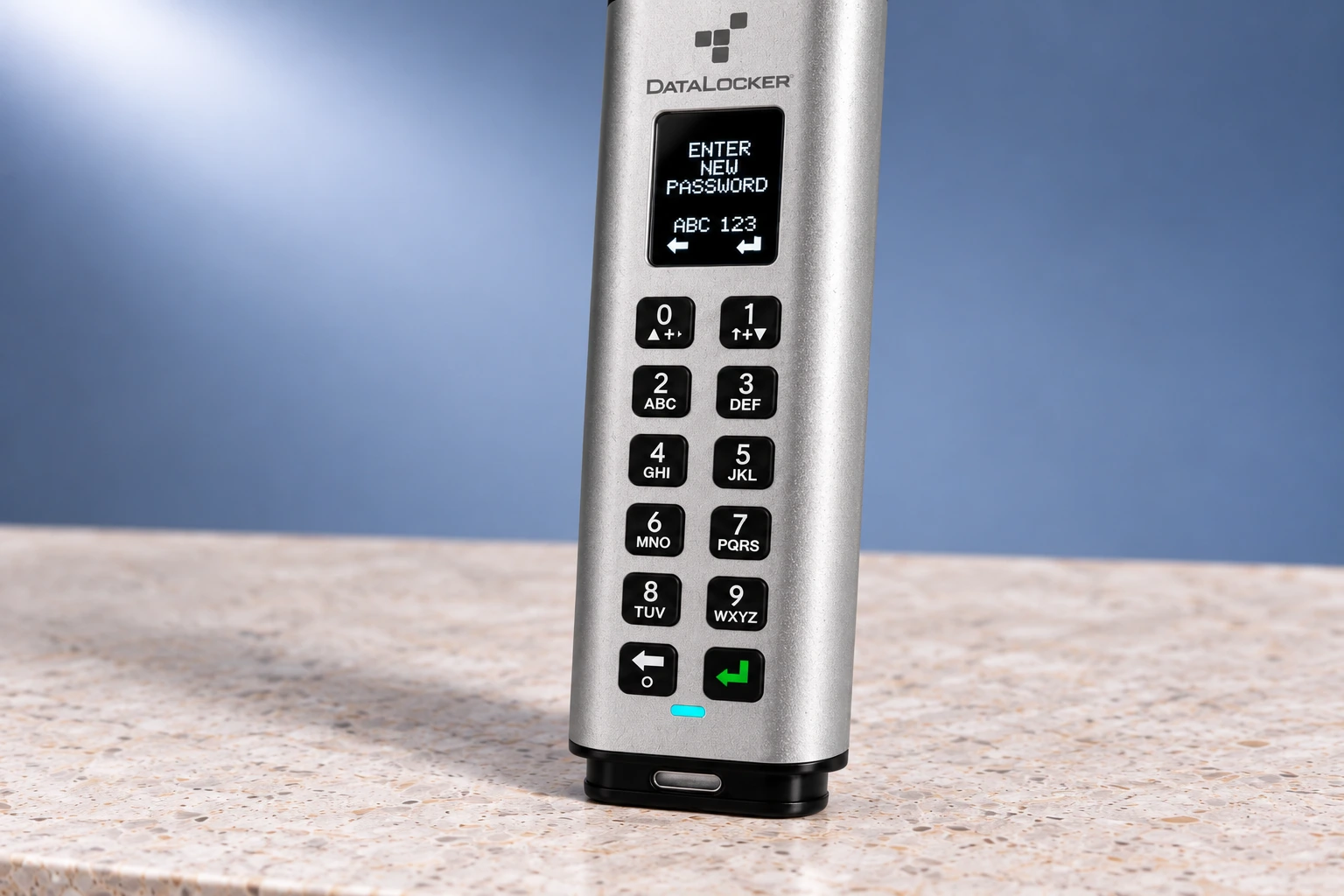DataLocker Sentry K350, détail du produit en studio.