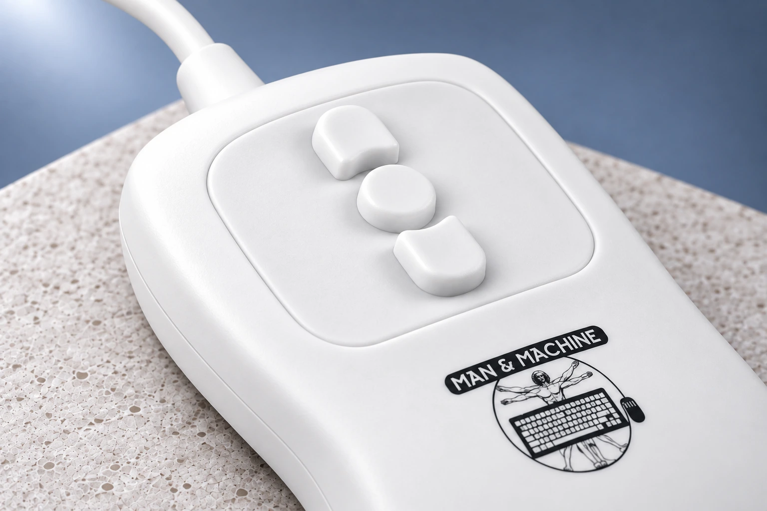 Man & Machine Mighty Mouse · blanche, détail du produit en studio.