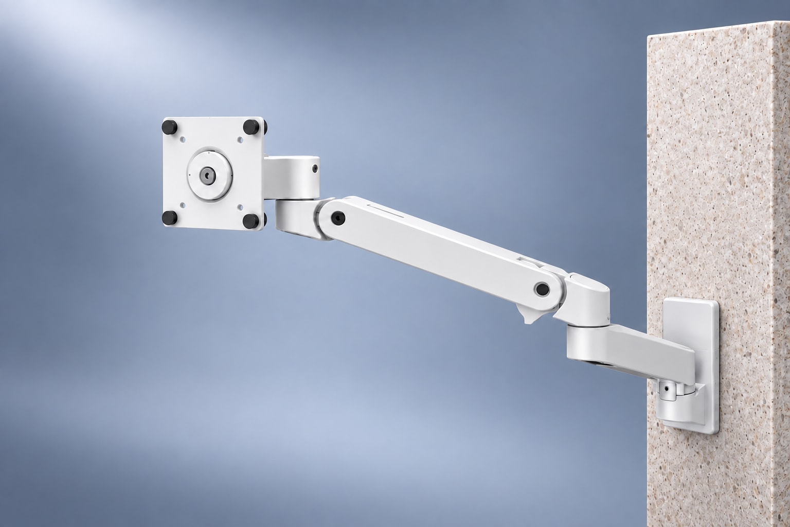 Ergotron LX Pro Wall Monitor Arm, vue de face en studio.